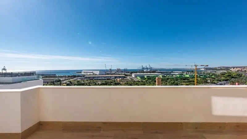Atico en Benalua Alicante con Terraza 40m2 y Garaje
