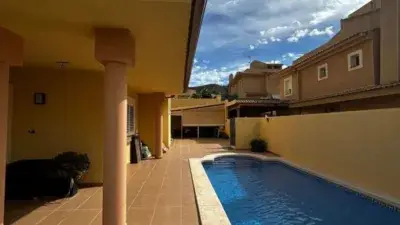 Chalet en venta en Calle de Entrepinos, 8