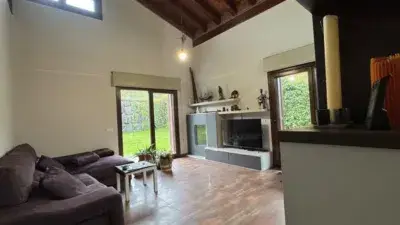 Villa en Lekunberri con 3 habitaciones y garaje doble