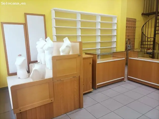 Local Comercial en Chiclana Centro 53m2 con Entreplanta