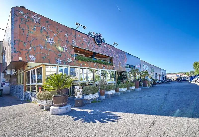 Venta Restaurante Cudón 1200m2 Terraza Eventos Parque Infantil