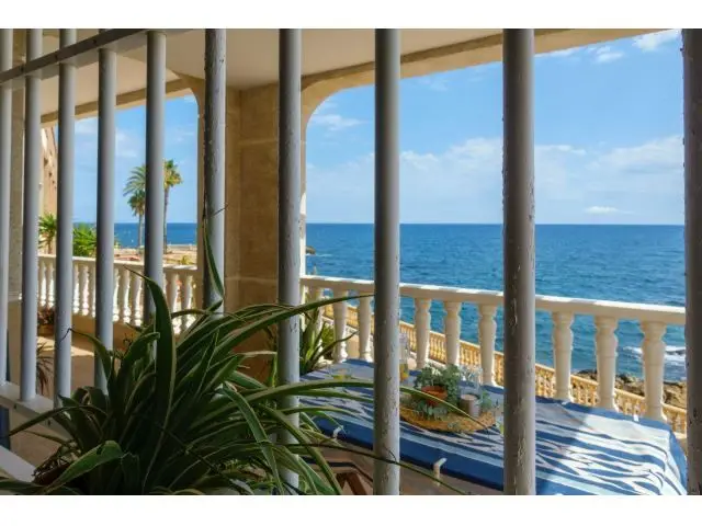 Casa en Villaricos con Vistas al Mar y Terreno Privado