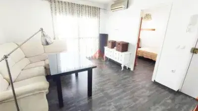 Piso en Alquiler UVA 3 Dormitorios Reformado Amueblado