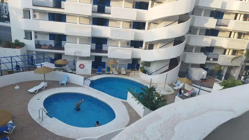 Apartamento en Benalmadena con Vistas al Mar Cerca de la Playa