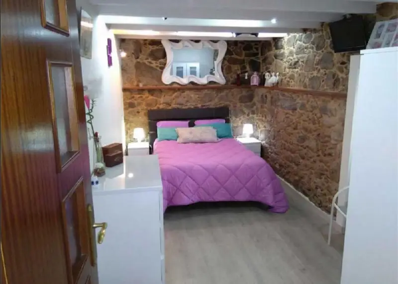 Venta Casa 2 Habitaciones Sedes Naron