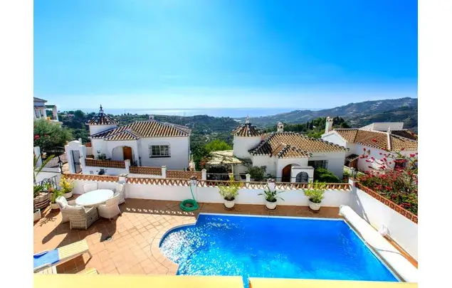 Casa Rural Frigiliana 3 Dormitorios 550m2 Piscina Privada