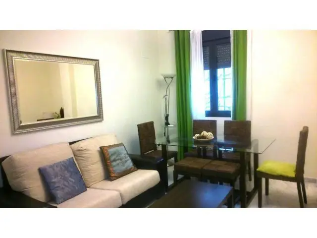 Apartamento Amueblado en Nervion con Garaje