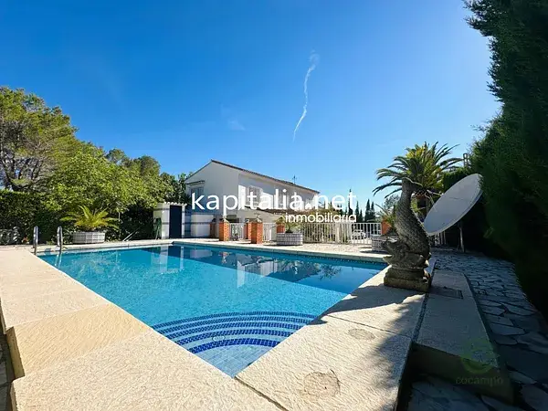 Chalet en Xativa con Piscina y Jardin