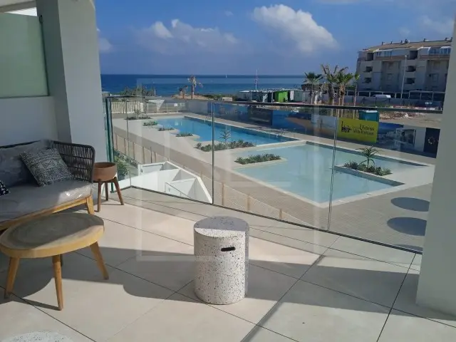 Apartamento 2 Dormitorios Denia Primera Linea Playa