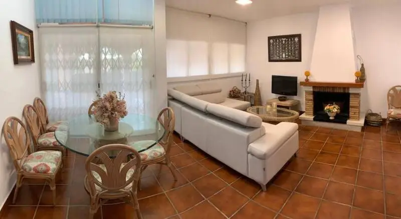 Villa 4 Dormitorios Alquiler Largo Plazo Moraira Alicante