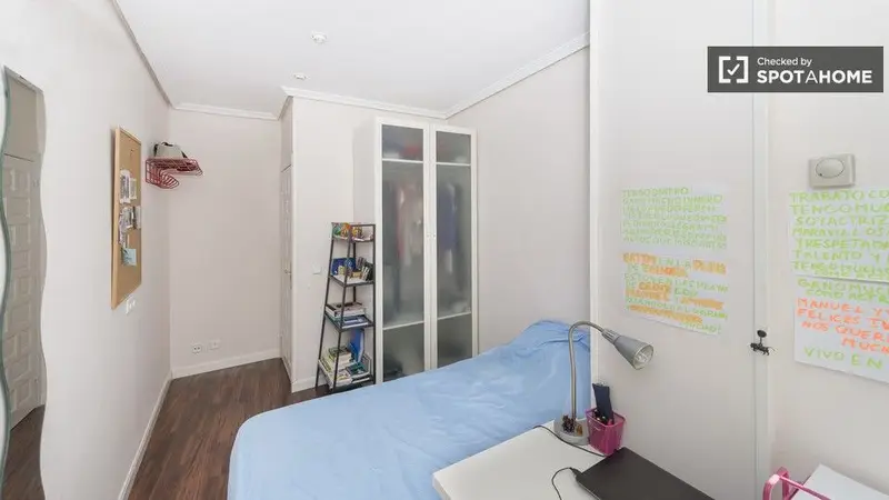 Apartamento de 4 dormitorios en Madrid
