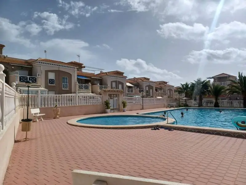 Apartamento 2 Dormitorios Torrevieja Altos de la Bahia