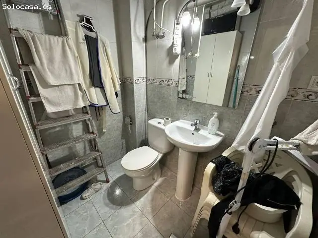Traspaso Peluqueria Equipada con 4 Puertas y Aire Acondicionado