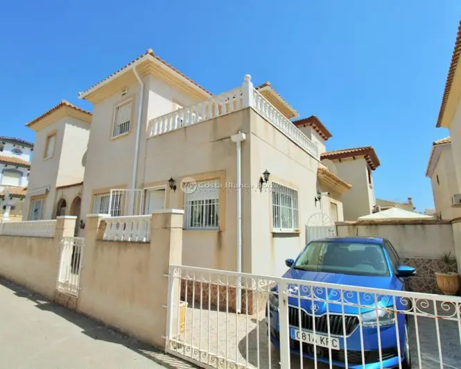 Villa 3 Dormitorios en Venta Playa Flamenca