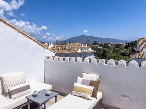 Atico Duplex de Lujo 5 Dormitorios Guadalmina Baja