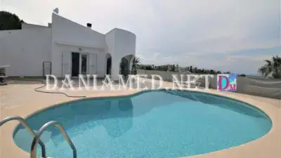 Chalet de Lujo en Montepego con Piscina y Vistas al Mar