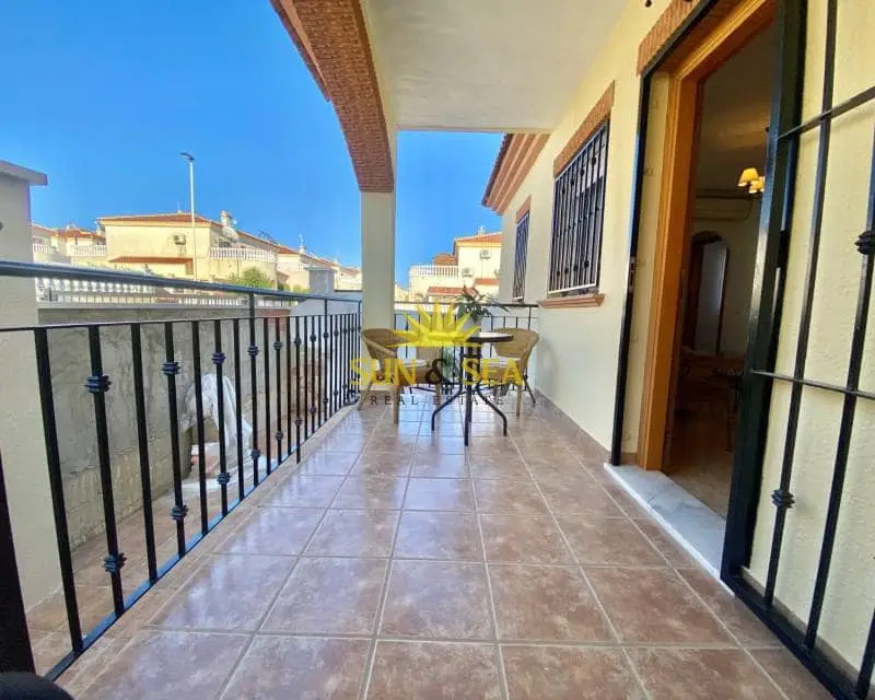 Apartamento en alquiler en Aguas Nuevas, Torrevieja, Alicante