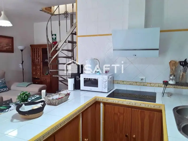 Finca Rural en Aljaraque con Piscina y Casa de Invitados