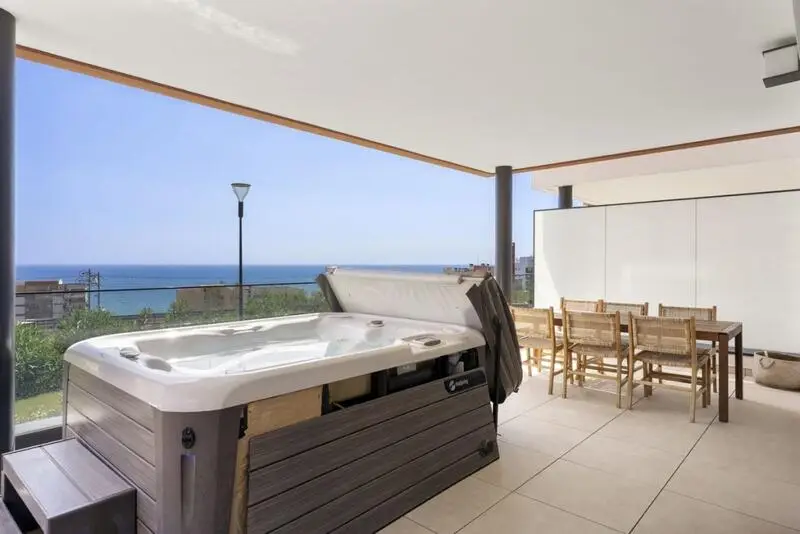Apartamento 3 Dormitorios Amueblado Reserva del Higueron Fuengirola