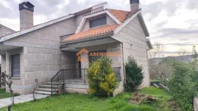 Chalet en venta en O Carballiño 348m2