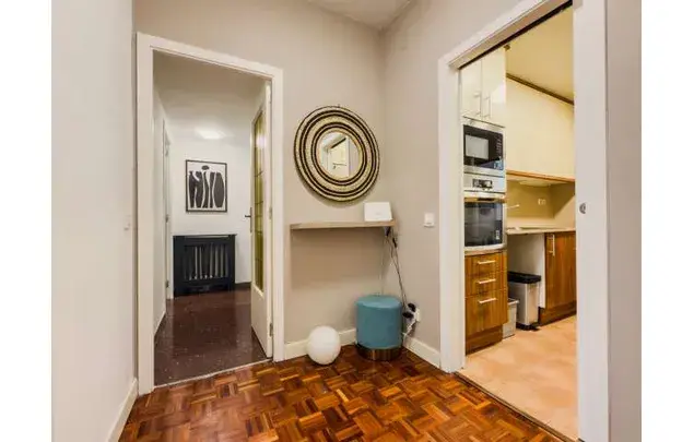 Rent a room of 100 m² in Barcelona