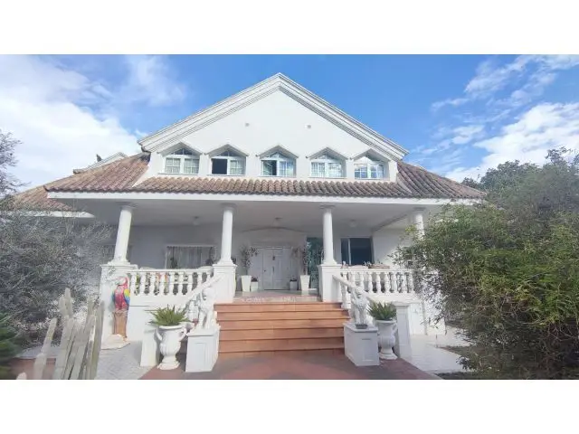 Chalet Independiente de Lujo en San Vicente
