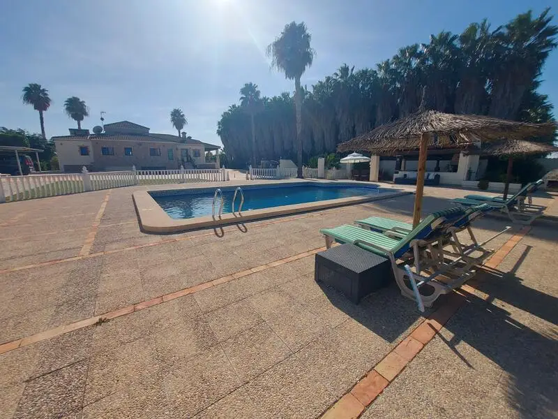 Casa de Campo 4 Dormitorios Bigastro Piscina Sótano