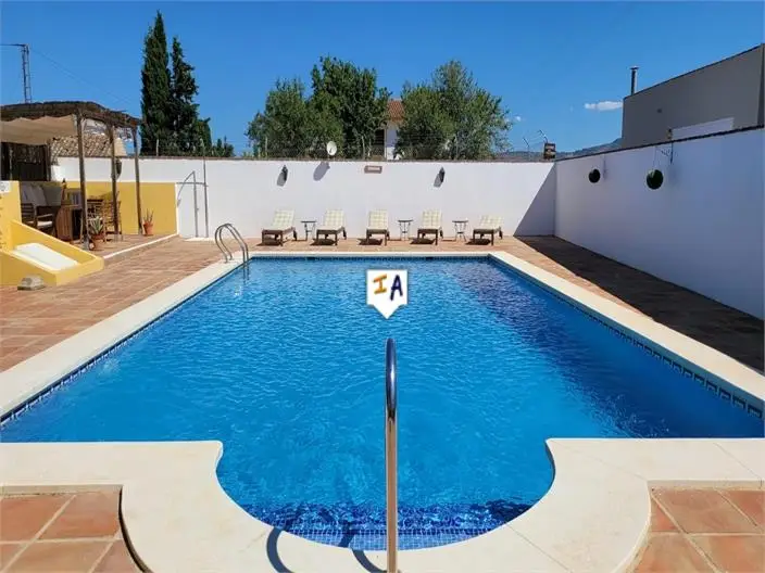 4 Bed Villa for sale