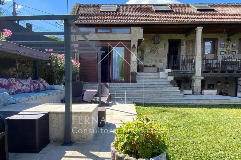Casa Tradicional Gallega en Mondariz con Piscina