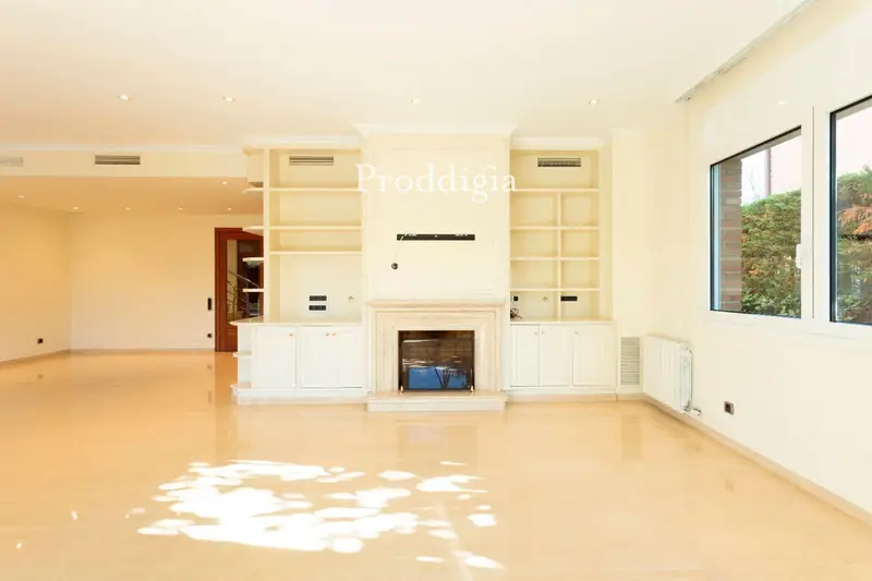 Casa de Lujo en Sant Cugat 9 habitaciones Piscina Privada