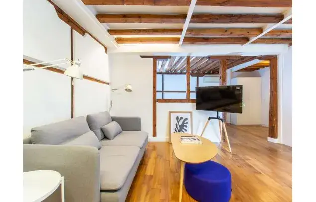 Estudio 63m2 Madrid Zona Cortes Amueblado Aire Acondicionado