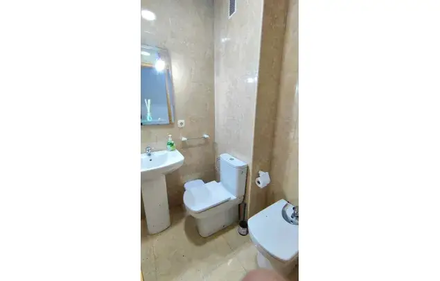 Habitaci
ón 140m
² Alquiler Almer
ía