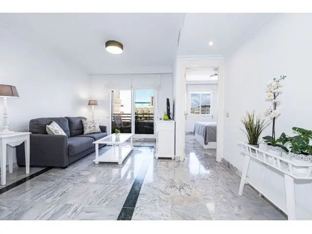 Apartamento en Marbella con Balcón Cerca de la Playa
