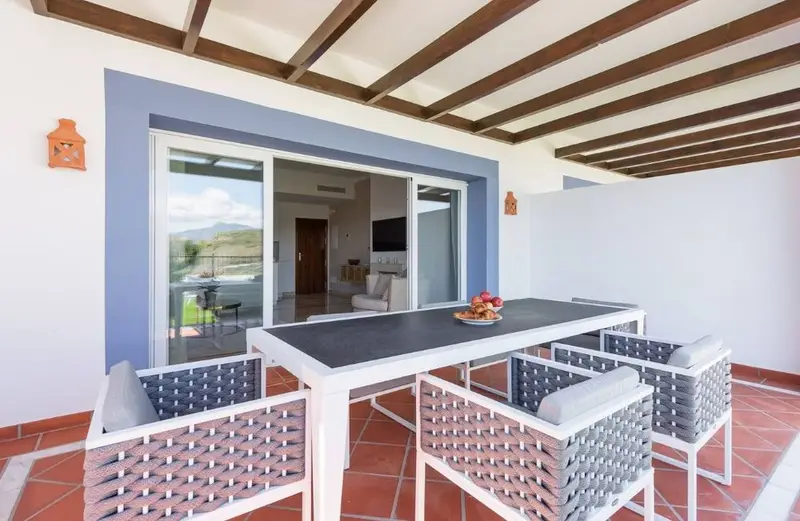 Apartamento en Paraiso Pueblo Benahavis 3 Dormitorios Vistas al Mar