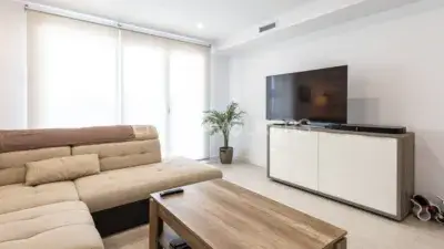 Apartamento en Alquiler Sabadell 4 habitaciones  Parking Piscina