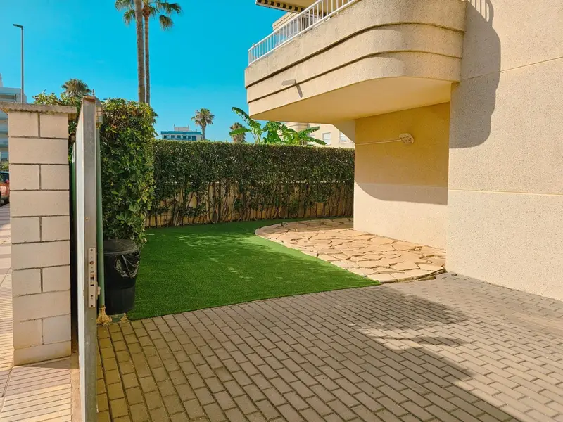 Apartamento en Daim&#xfa;s con Terraza Privada y 2 Piscinas