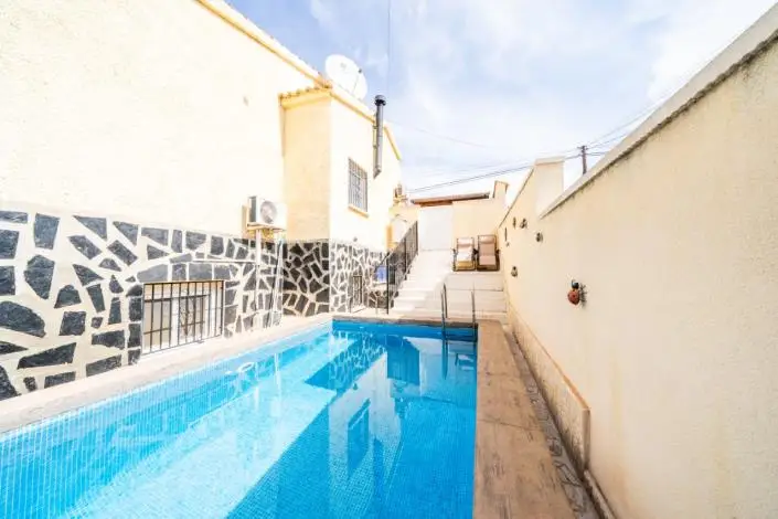 Villa 4 Dormitorios Costa Blanca Piscina Privada