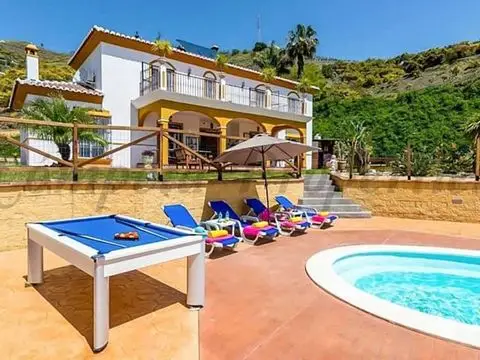 Casa de campo de 4 Dormitorios alquiler Nerja, España