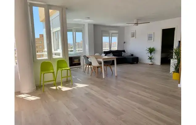 Rent 3 bedroom apartment of 115 m² in Alicante