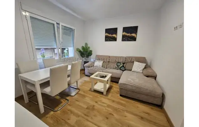Alquiler Apartamento 3 Dormitorios 131m2 Almeria