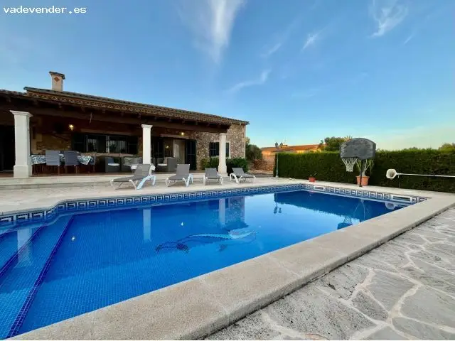 Alquiler Villa Mallorquina con Piscina en Campos