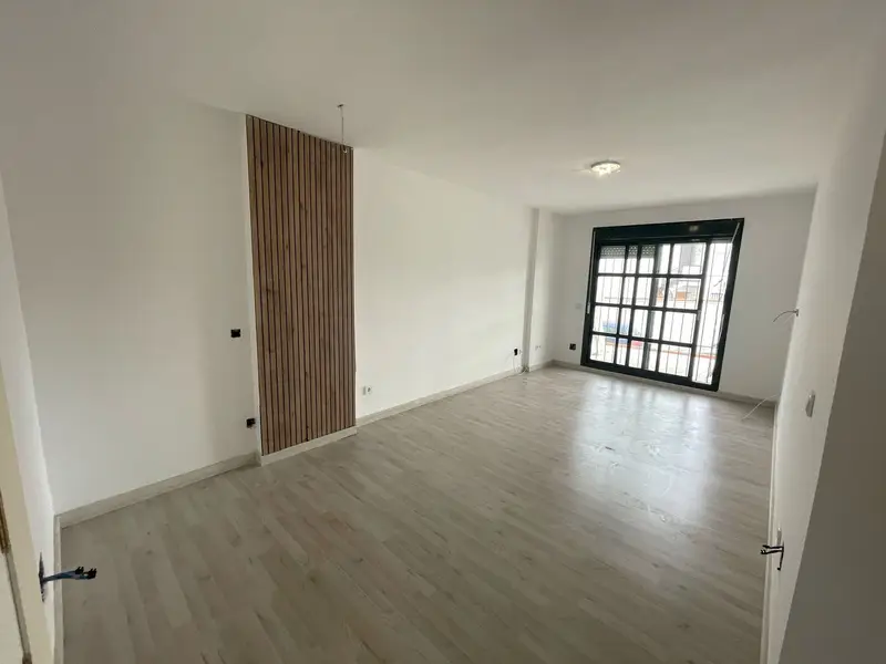 Apartamento en San Luis de Sabinillas 3 Dormitorios Primera Linea de Playa