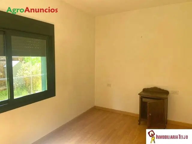 Venta  de Casa con gran finca llana en A Coruña