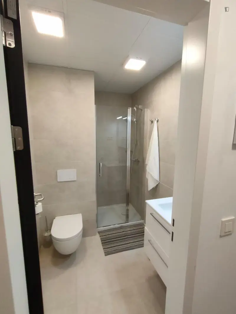 Habitacion Individual con Baño Privado en Residencia Estudiantil Zaragoza