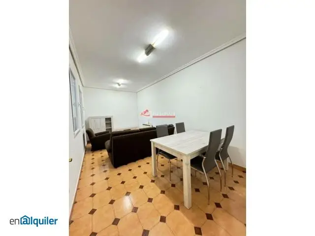 Alquiler Piso Amueblado Centro con Ascensor