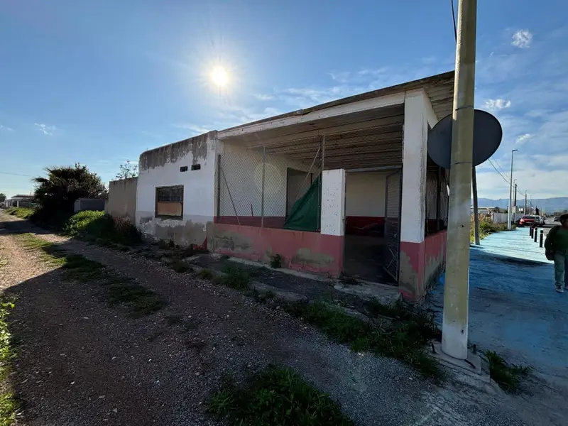 Chalet en venta para reformar cerca del mar en Moncofa
