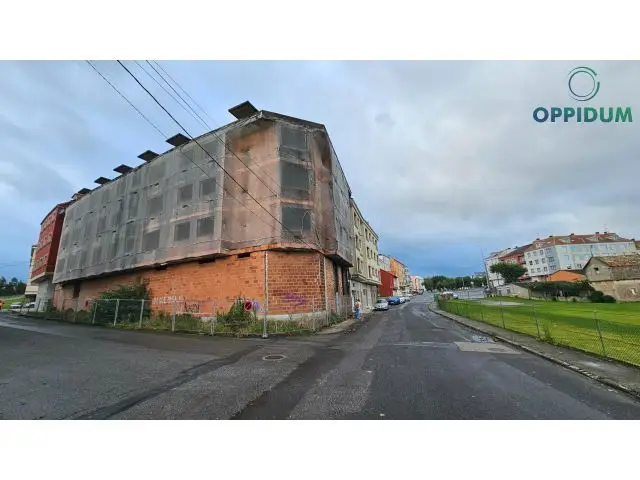 Edificio en Venta A Laracha 20 Viviendas Garajes Trasteros