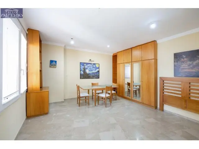 Estudio en Venta en Granada Apartahotel el Serrallo