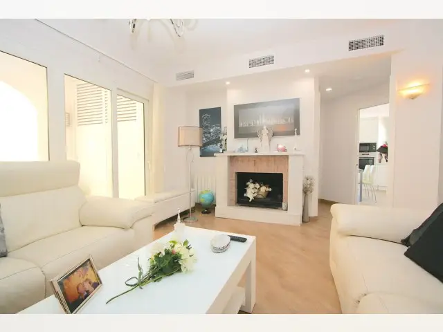 Casa-Villa de 4 Dormitorios en venta Fuengirola, España