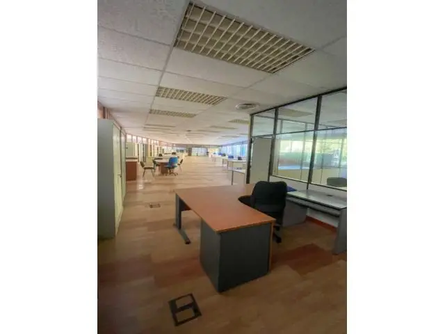 Nave Industrial en Eskoriatza 7895m2 Alquiler con Opcion a Compra
